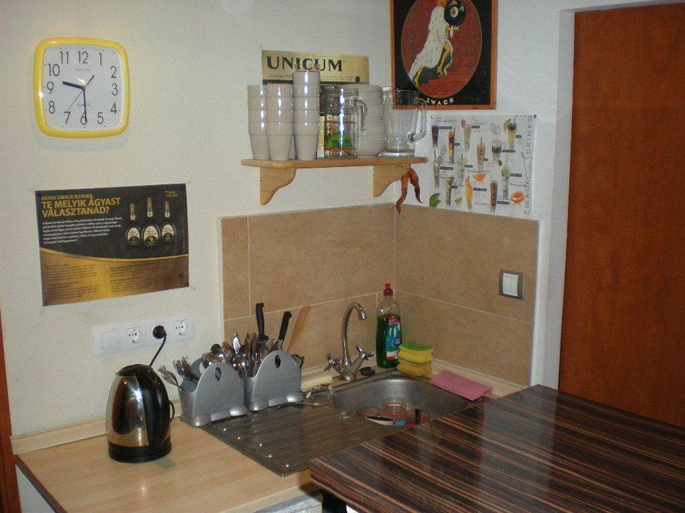 Elvis Guesthouse Budapest Luaran gambar